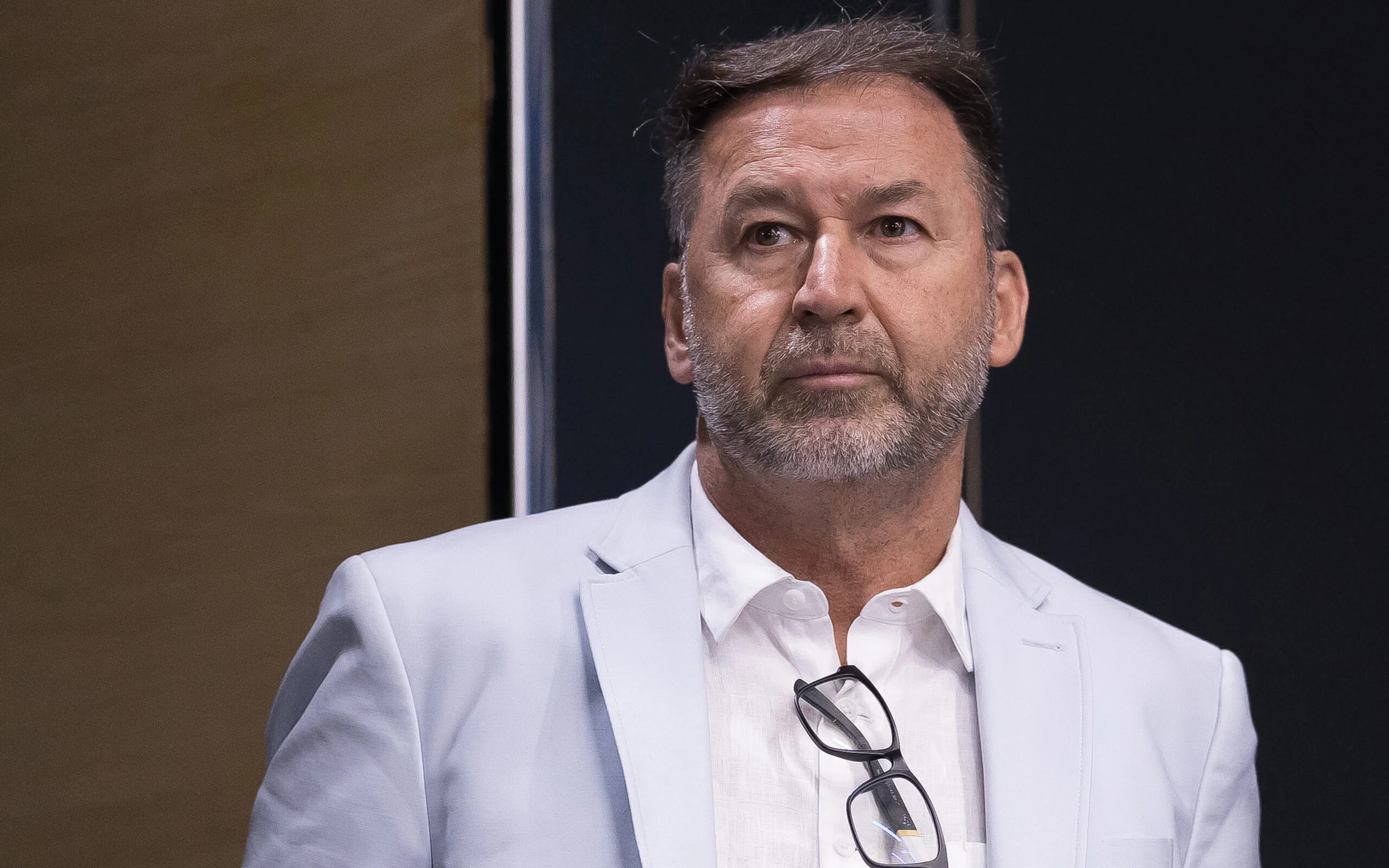 Conselho do Corinthians aprova impeachment e afasta Augusto Melo da presidência