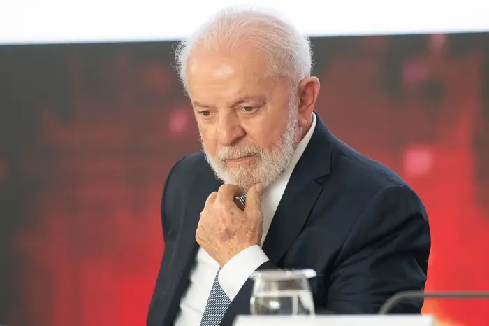 Governo Lula reformula discurso para aprovar regulação das redes sociais