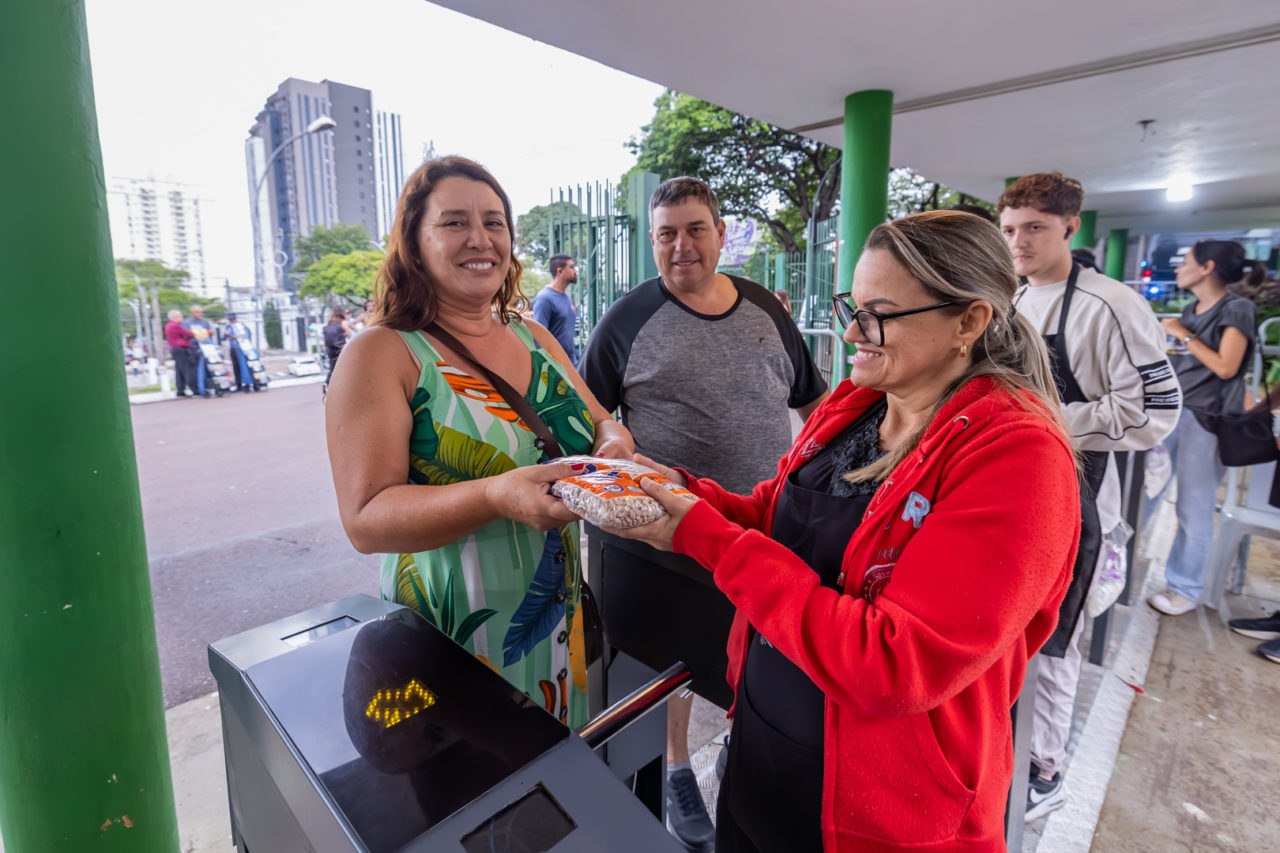 Último final de semana da Festa da Uva reforça arrecadação de alimentos para o Fundo Social