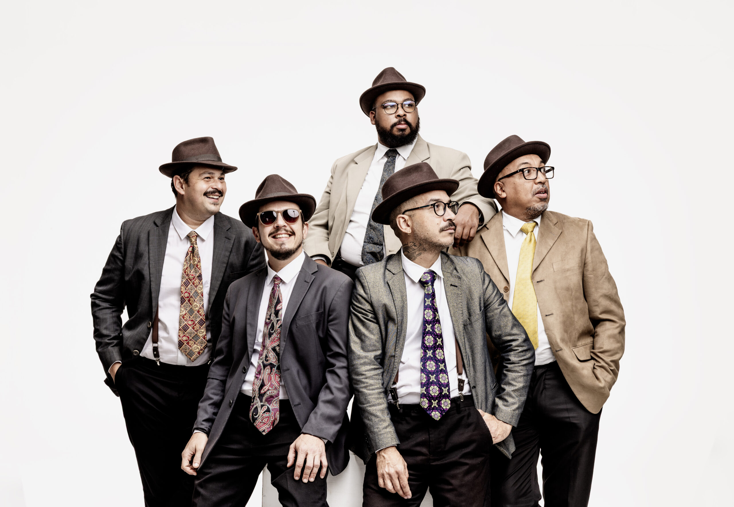 Banda Cucamonga une a brasilidade e o jazz no álbum “Jazz Dixieland com Sotaque Tupiniquim”