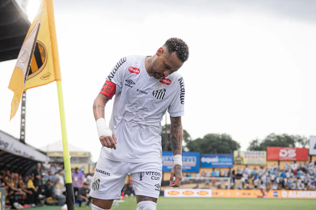 Queda do Santos faz Neymar perder chances para impressionar Ancelotti