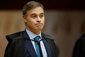 Mendonça proíbe CPI do INSS de acessar documentos sigilosos de Vorcaro