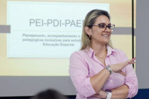 Prefeitura e Apae realizam encontro formativo sobre práticas inclusivas