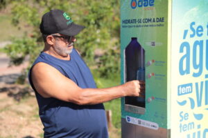DAE e Prefeitura ampliam pontos de hidratação com novo bebedouro no Parque Vale Azul
