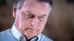 Defesa de Bolsonaro faz novo pedido de prisão domiciliar humanitária para o ex-presidente