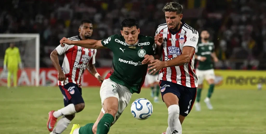 Fora de casa, Palmeiras busca empate diante do Junior Barranquilla