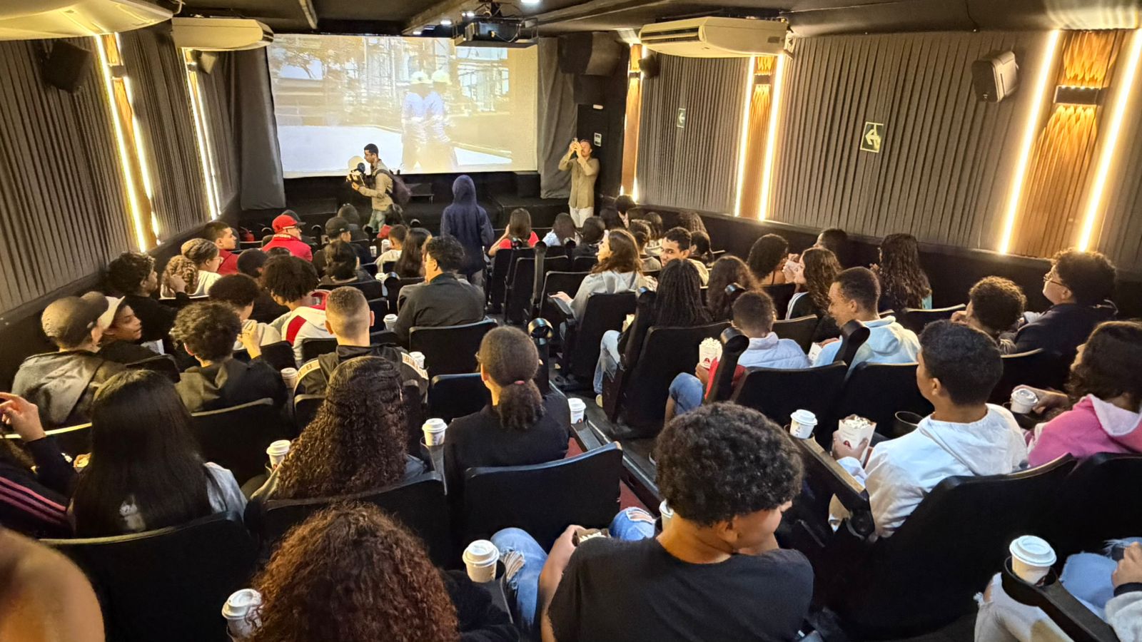 Cabreúva recebe cinema gratuito sobre rodas