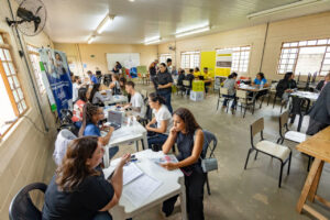 Emprego da Gente realiza edição no Retiro com 700 vagas de emprego e oportunidades para jovens aprendizes