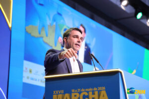 Flávio Bolsonaro articula ida aos Estados Unidos para visita a Donald Trump, dizem assessores