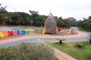 Foguete e Casa da Árvore do Mundo das Crianças passam por reforma e revitalização