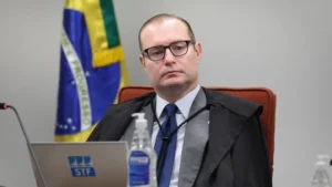 Zanin suspende julgamento que analisa legalidade de escolas cívico-militares em SP