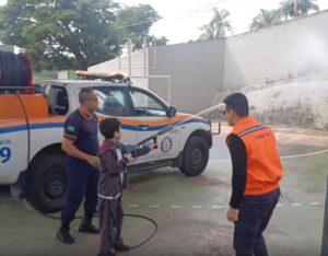 A Defesa Civil de Campo Limpo Paulista promoveu uma ação educativa na EMEF Dr. Francisco Monlevade