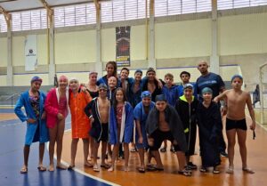 Jovens nadadores de Jundiaí brilham em torneio regional e conquistam quatro medalhas em Santana de Parnaíba