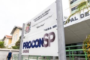 Ação do Procon busca garantir informações claras aos consumidores em supermercados