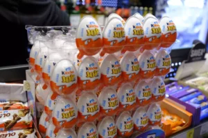 Ferrero é condenada após crianças consumirem Kinder Ovo com larvas em MG