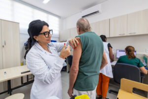 Jundiaí recebe nova remessa com 15 mil novas doses da vacina contra a influenza