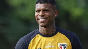 São Paulo descarta rescisão, e Arboleda fica no clube até a próxima janela