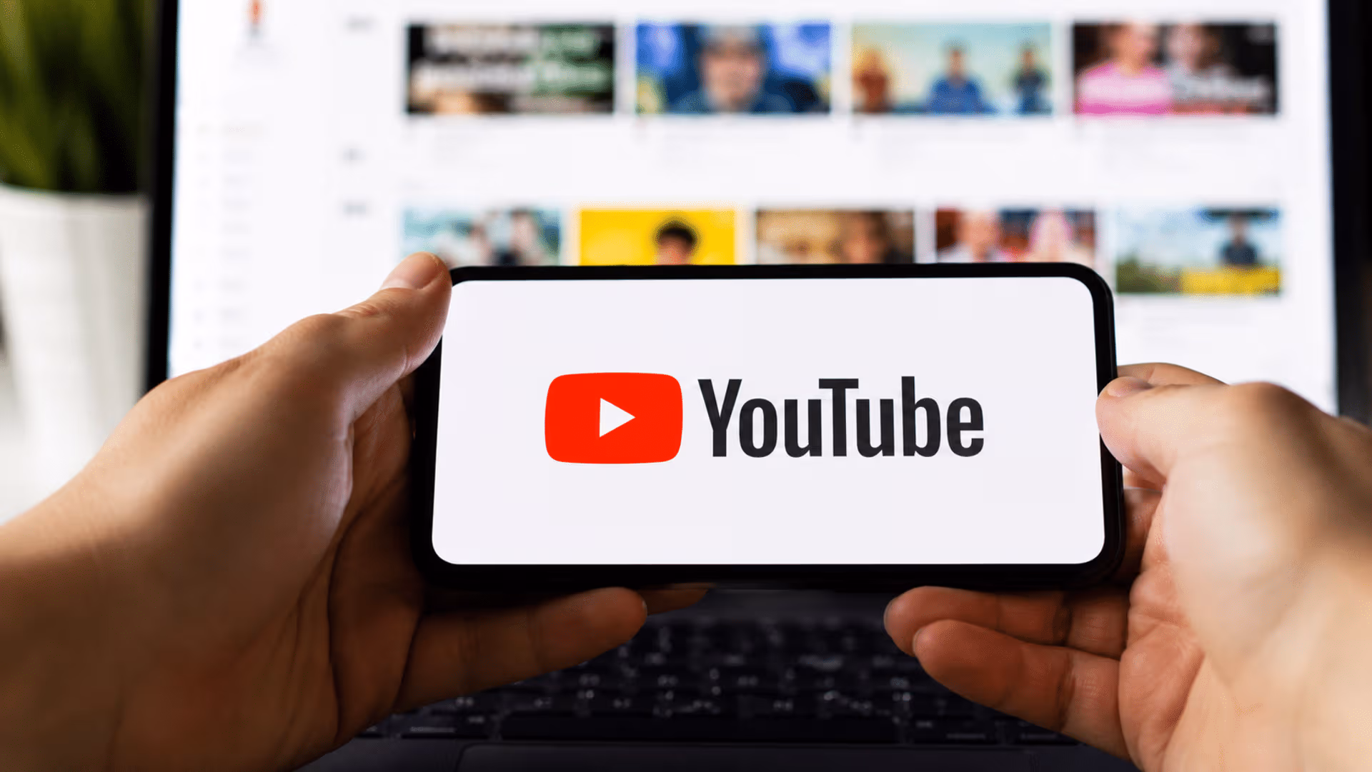 Governo federal eleva classificação indicativa do YouTube de 14 para 16 anos