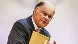 Justiça bloqueia R$ 670 mi do Digimais, banco do bispo Edir Macedo, alvo de operação da PF