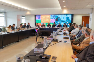 Segurança pública e qualidade de vida pautam encontro com entidades representativas