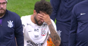 Corinthians fica no 0 a 0 com o Athletico-PR e preocupa com lesão de Yuri Alberto
