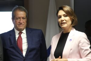 Michelle abandona comando do PL Mulher e expõe crise no partido de Valdemar
