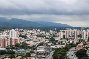 Defesa Civil alerta para possibilidade ventos fortes nas próximas horas e orienta população sobre medidas preventivas
