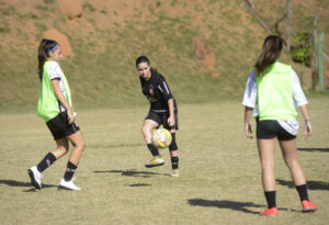 Time Jundiaí abre inscrições para aulas gratuitas de futebol feminino