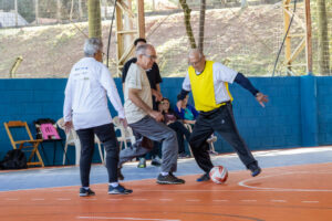 Walking Football conquista idosos em Jundiaí e leva cidade ao cenário internacional