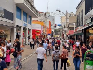 Dia dos Pais: Lojas do centro e dos bairros tem horário especial neste sábado (08)