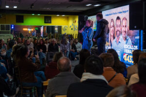 Ellen Martinelli e Edicarlos Vieira reúnem mais de 300 pessoas em encontro com a educação e o esporte de Jundiaí