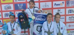 Atletas da Família Silva Judô conquistam oito medalhas em competição em Franco da Rocha