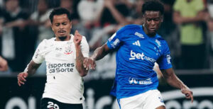 Corinthians perde para o Cruzeiro em casa e segue fora do G5 do Brasileirão