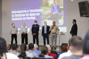 DAE Jundiaí sedia encontro sobre hidrometria e combate às perdas