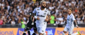 Santos goleia Vasco em São Januário e se afasta da zona de rebaixamento