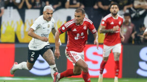 Corinthians vence o Inter, mas não consegue reverter vantagem e cai na Copa do Brasil