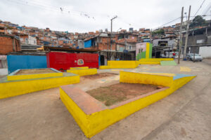 Revitalização de praça amplia opções de esporte e lazer no Jardim São Camilo, com construção de nova quadra