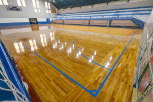 Quadra do CECE Romão de Souza é reformada; obras do centro esportivo entram na reta final