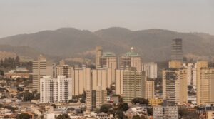 Defesa Civil de Jundiaí alerta para baixa umidade do ar e orienta cuidados com a saúde