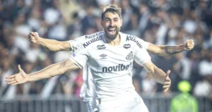 Santos avança às quartas da Sul-Americana sem Neymar