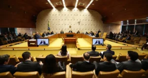 Sessão do STF é marcada por confronto entre ministros durante julgamento