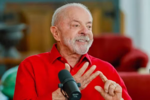 Lula anuncia intenção de acabar com bets e diz que clubes terão de buscar novas receitas
