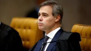 Mendonça é contra abertura da íntegra do celular de Vorcaro e pede a Fachin apuração sobre suposta pressão na PF