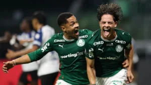 Palmeiras vence a LDU e fica a um empate da semifinal da Libertadores