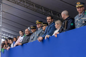 Desfile de 7 de Setembro leva centenas de famílias à Avenida Luiz Latorre