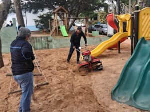 Centros esportivos recebem novos cuidados em quadras de areia e áreas de lazer