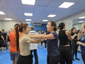 LAMESP promove segunda edição de aula de defesa pessoal na UNIFACCAMP