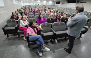 Outubro Rosa: corte de Cabelo e Palestra sobre Osteoporose Preventiva
