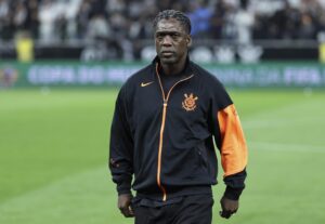 Seedorf trata confronto com Mirassol como decisão na luta do Corinthians contra o rebaixamento
