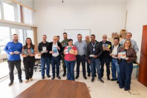 Literatura aproxima servidores municipais em encontro de troca de ideias e experiências
